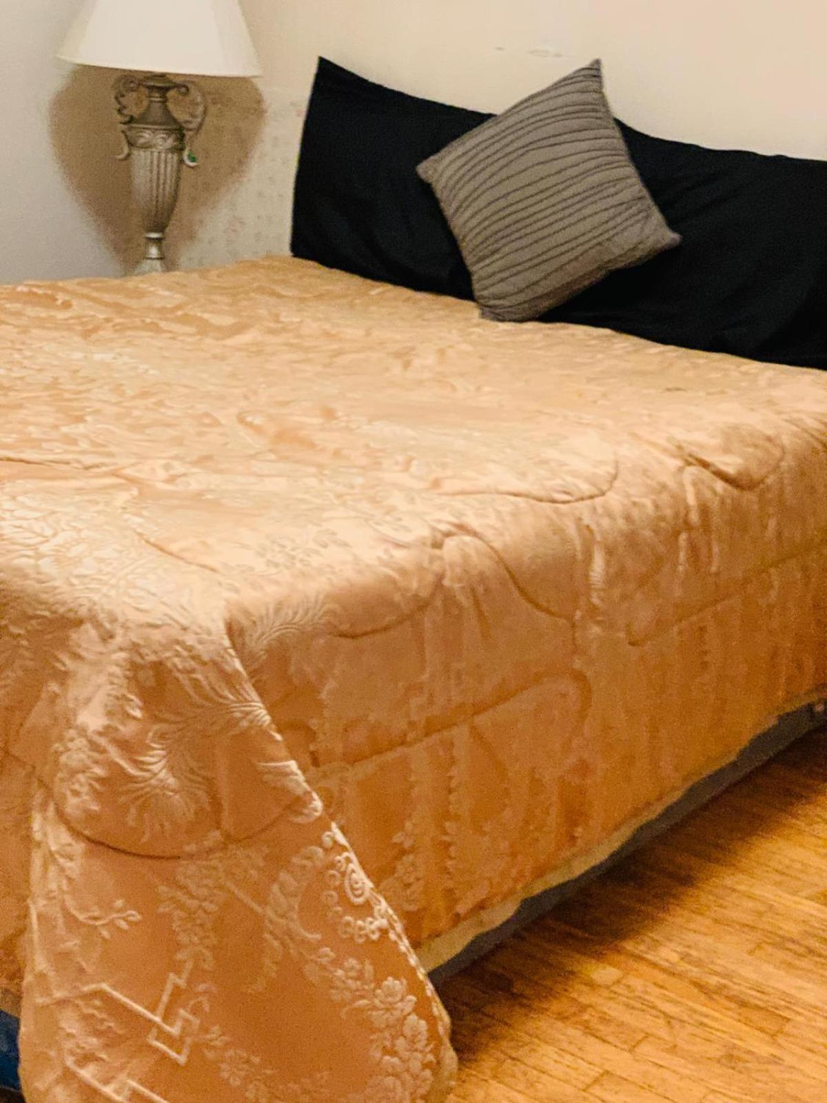 Cosy Romantic Stay In Surrey- Walking Distance From Guildford Town Centre Exterior foto